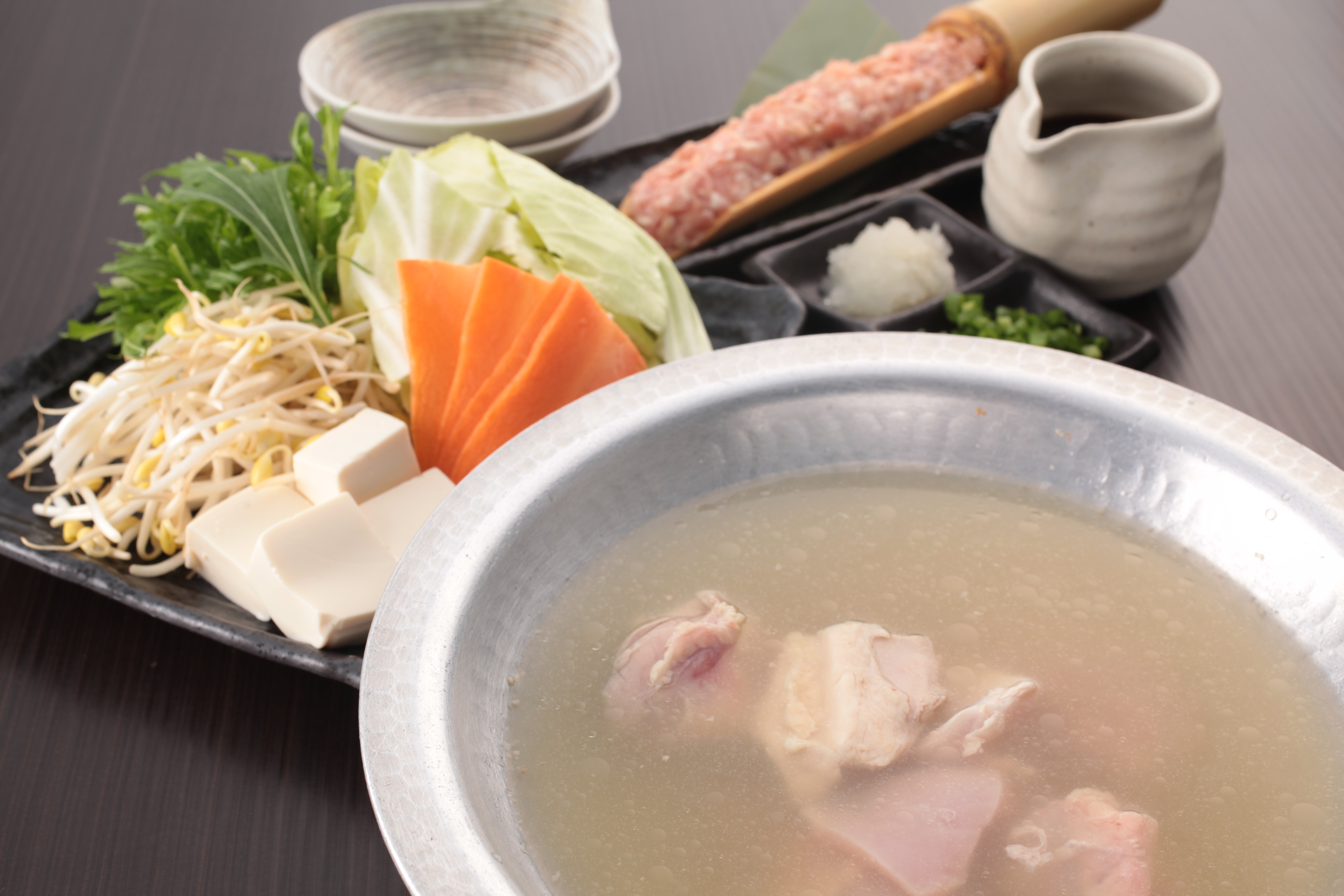 灯 武蔵小杉本店の博多水炊き